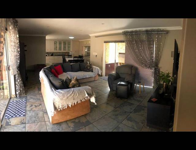 3 BEDROOM TOWNHOUSE FOR SALE IN BEYERS PARK